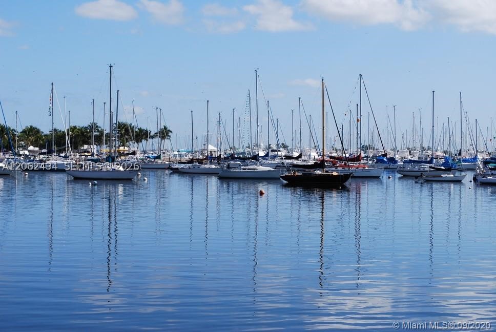 2811 S Bayshore Dr #5C Coconut Grove, FL 33133