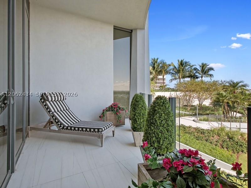 2811 S Bayshore Dr #5C Coconut Grove, FL 33133