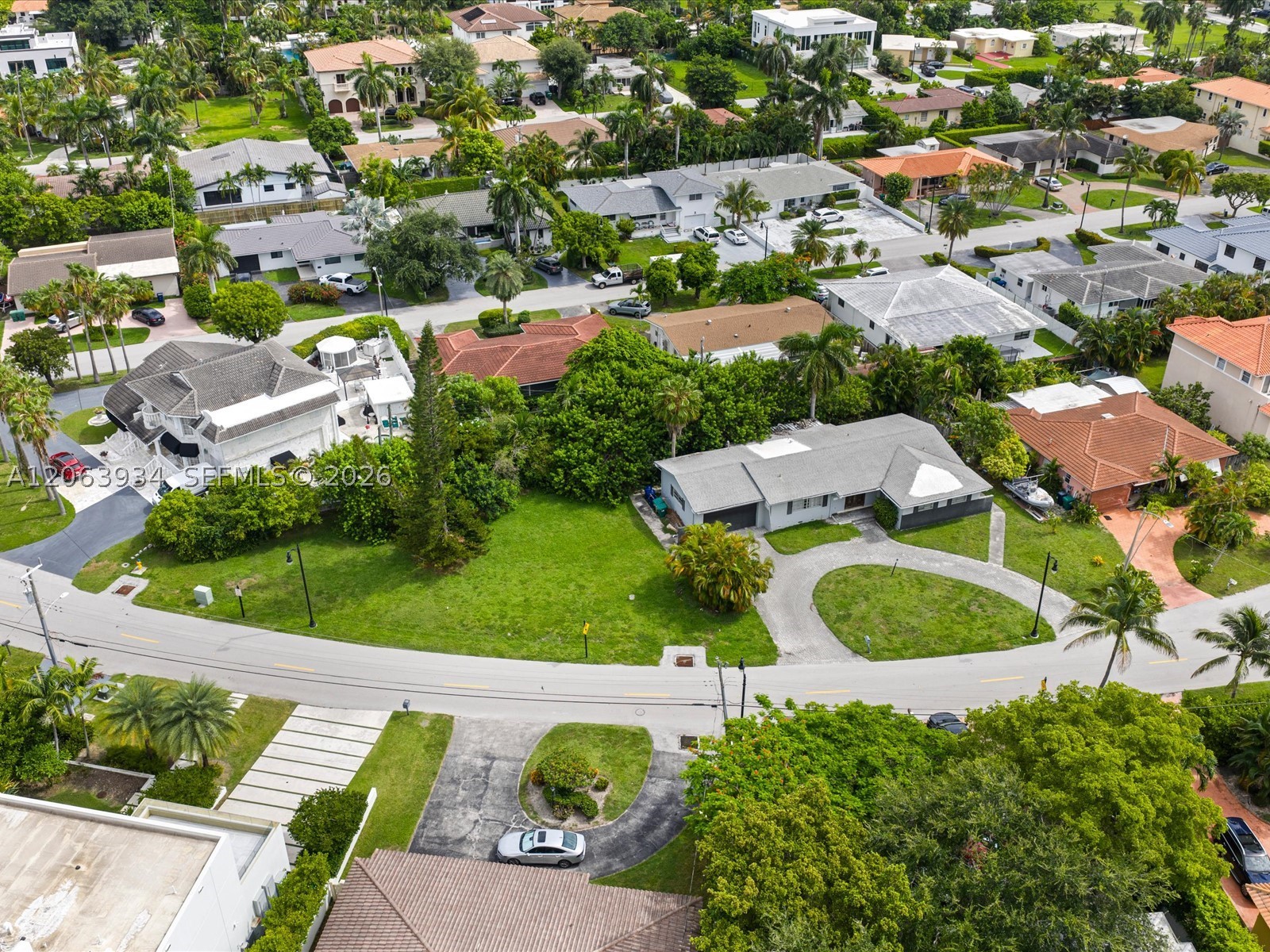 301 186th St Sunny Isles Beach, FL 33160
