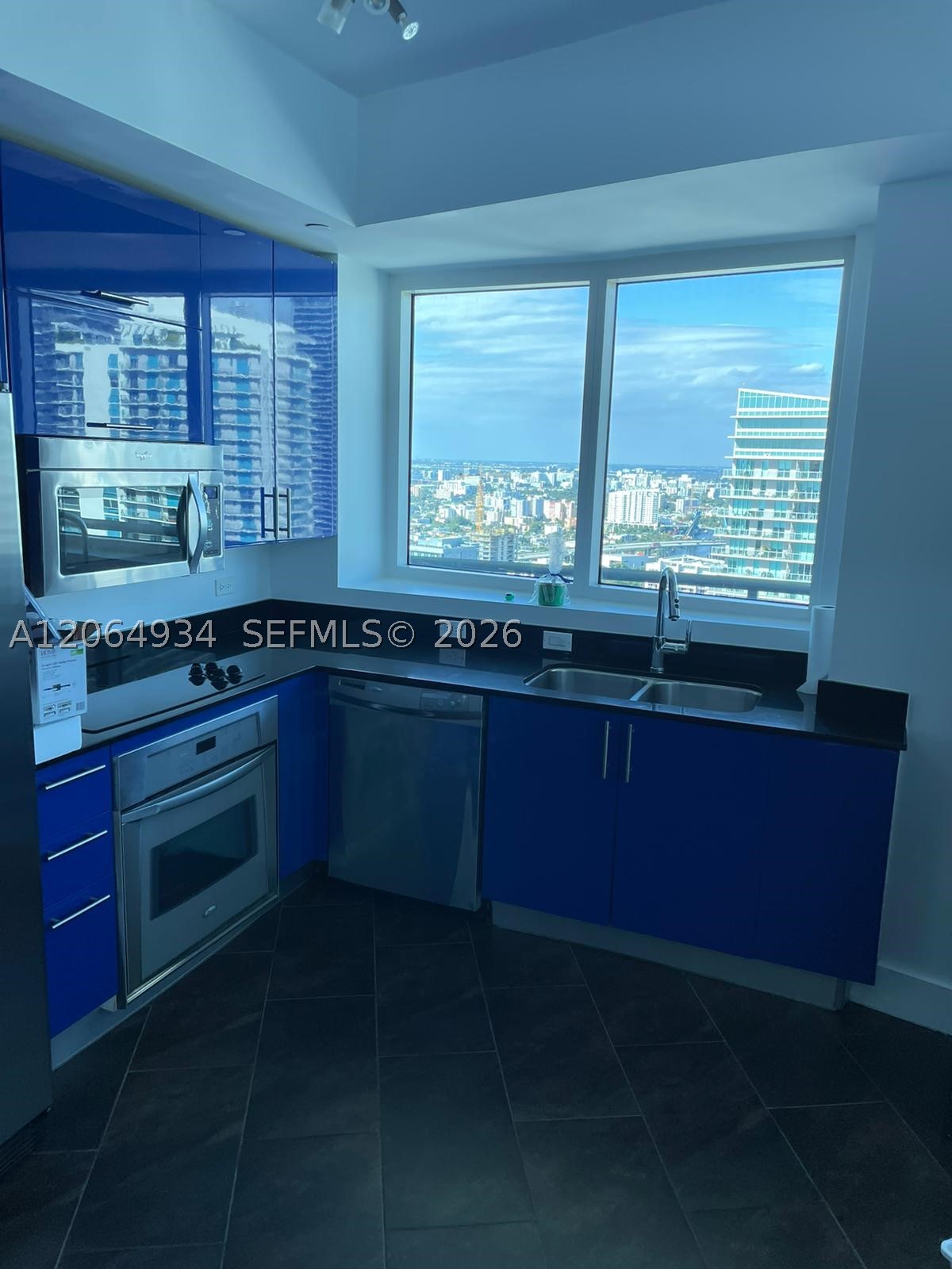 image Infinity at Brickell22
