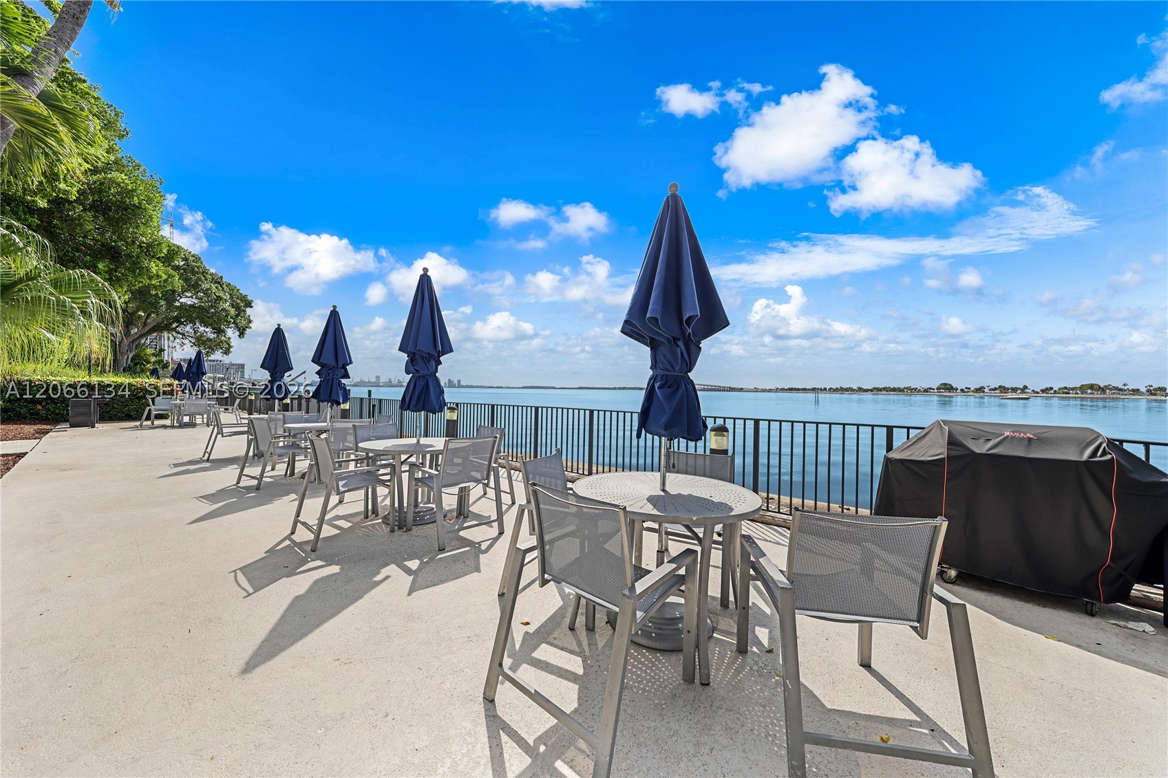 image Brickell Bay Club7