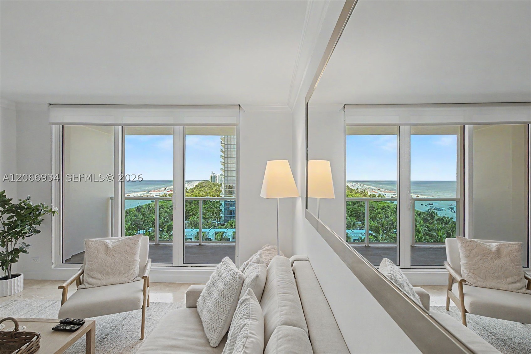 2301 Collins Ave #908