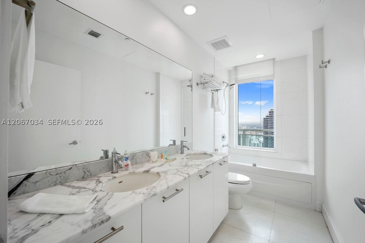 image The Plaza on Brickell East8