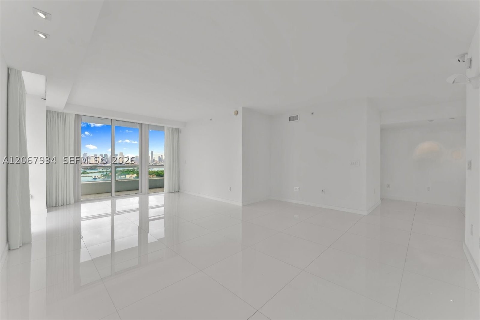 image Bentley Bay South8