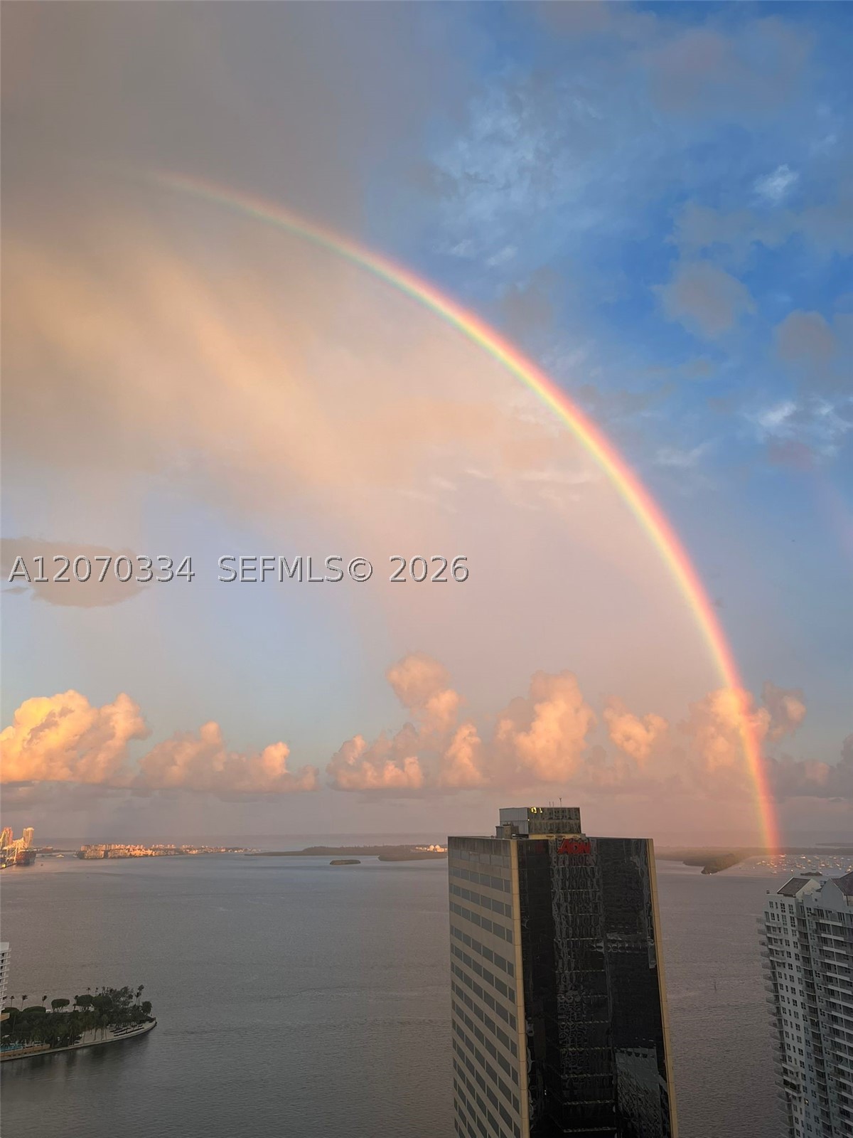 951 Brickell Ave #3710
