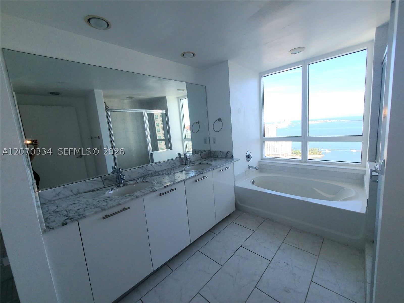 image The Plaza on Brickell West12