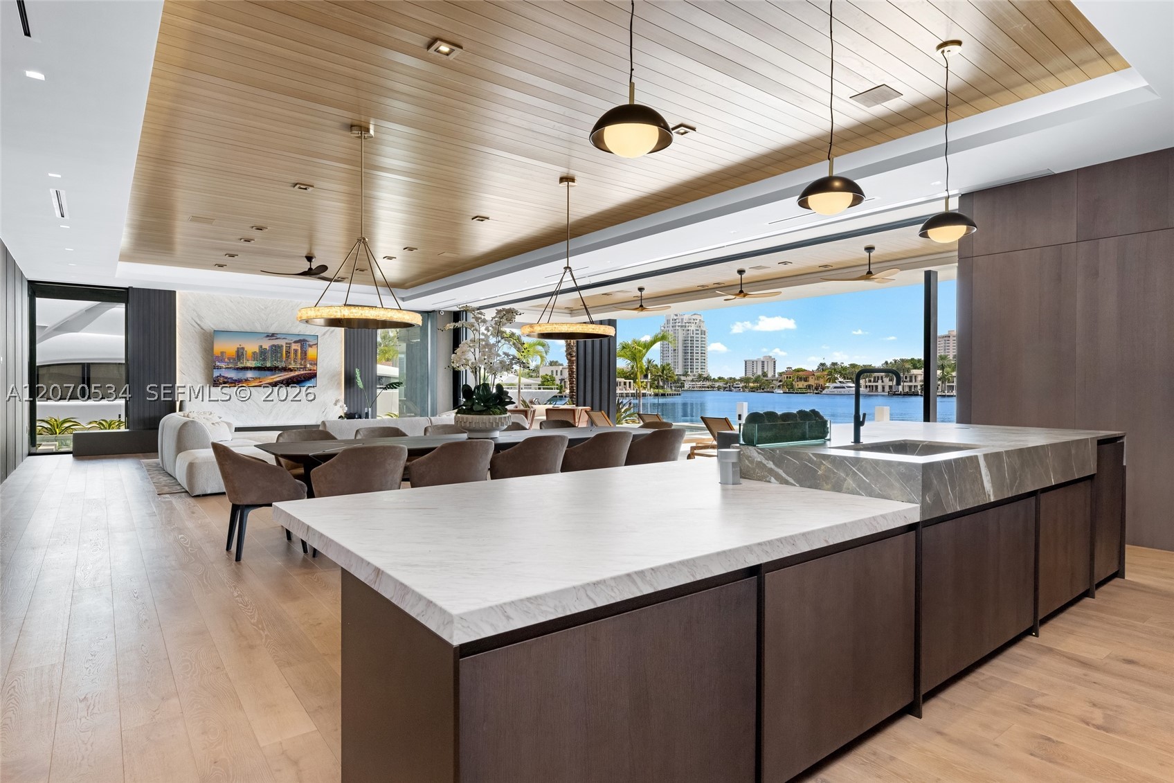 1400 W Lake Dr Fort Lauderdale, FL 33316