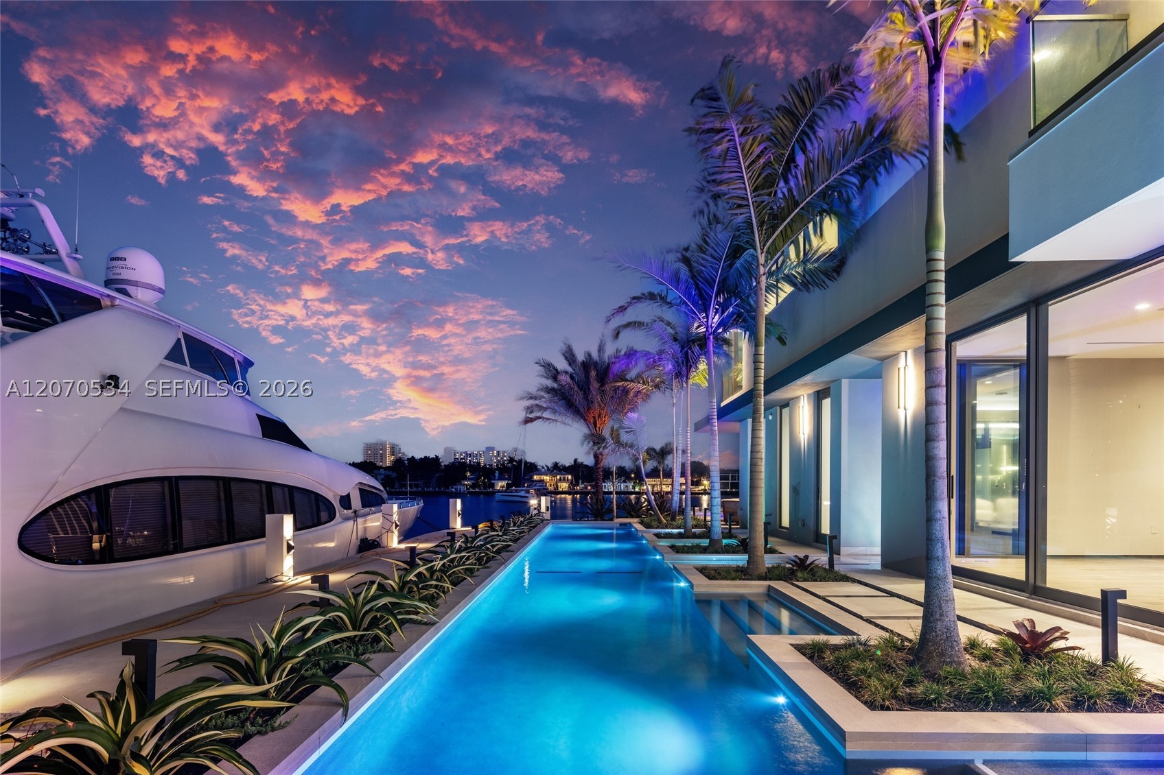 1400 W Lake Dr Fort Lauderdale, FL 33316