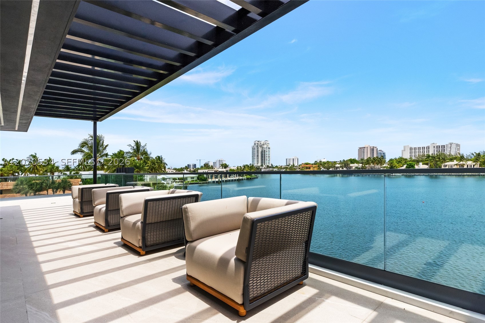 1400 W Lake Dr Fort Lauderdale, FL 33316
