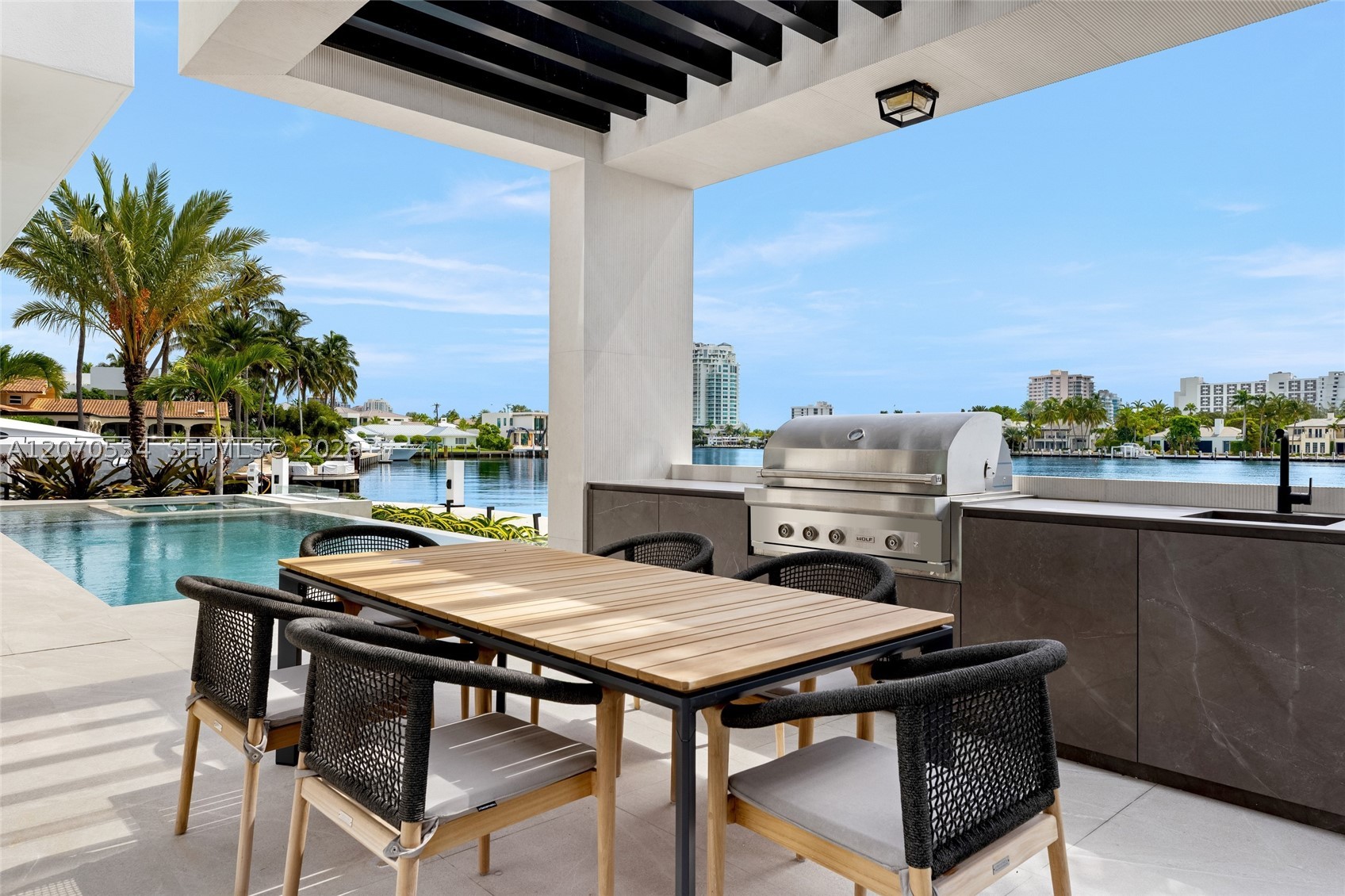 1400 W Lake Dr Fort Lauderdale, FL 33316