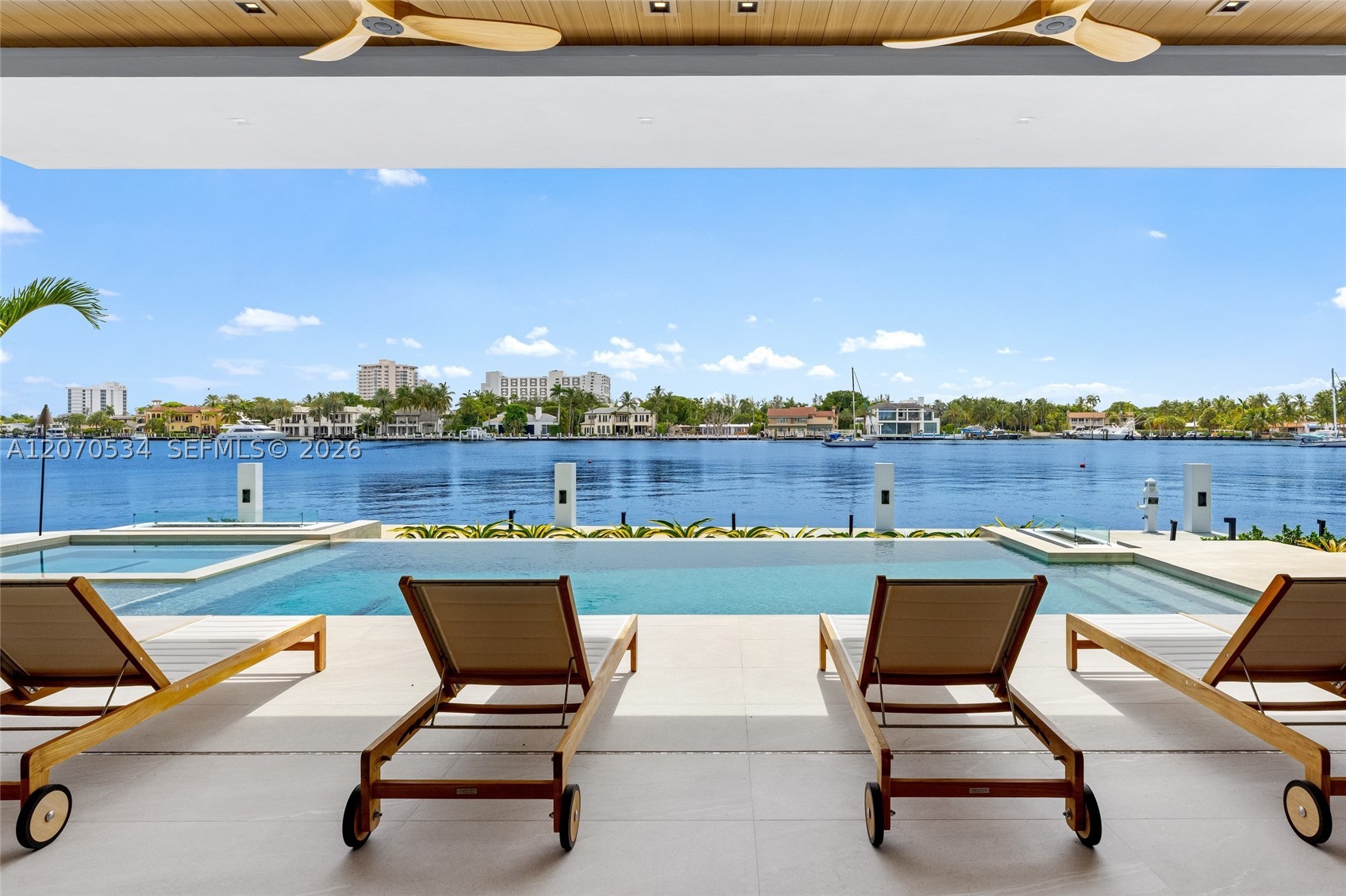 1400 W Lake Dr Fort Lauderdale, FL 33316