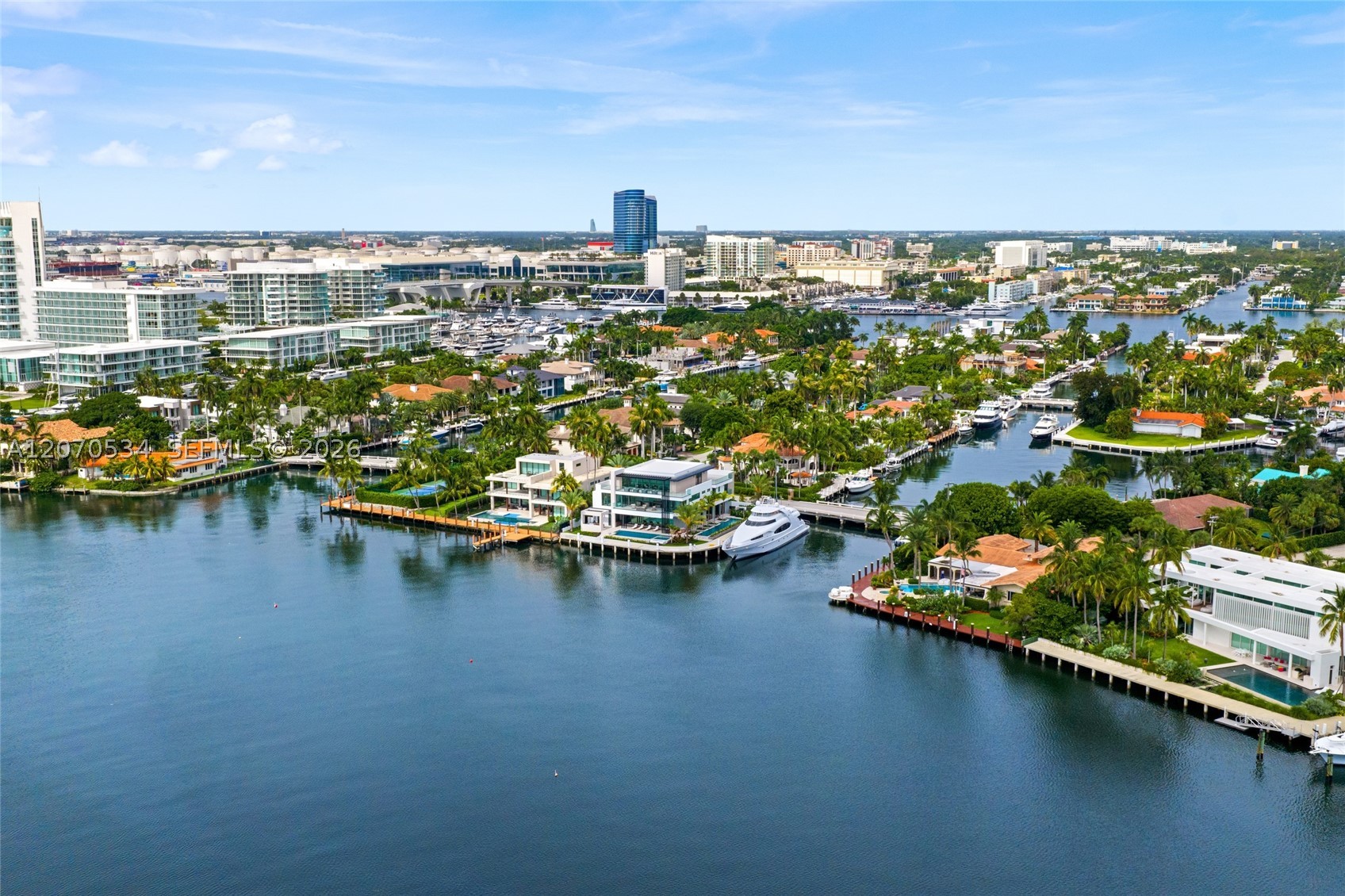 1400 W Lake Dr Fort Lauderdale, FL 33316