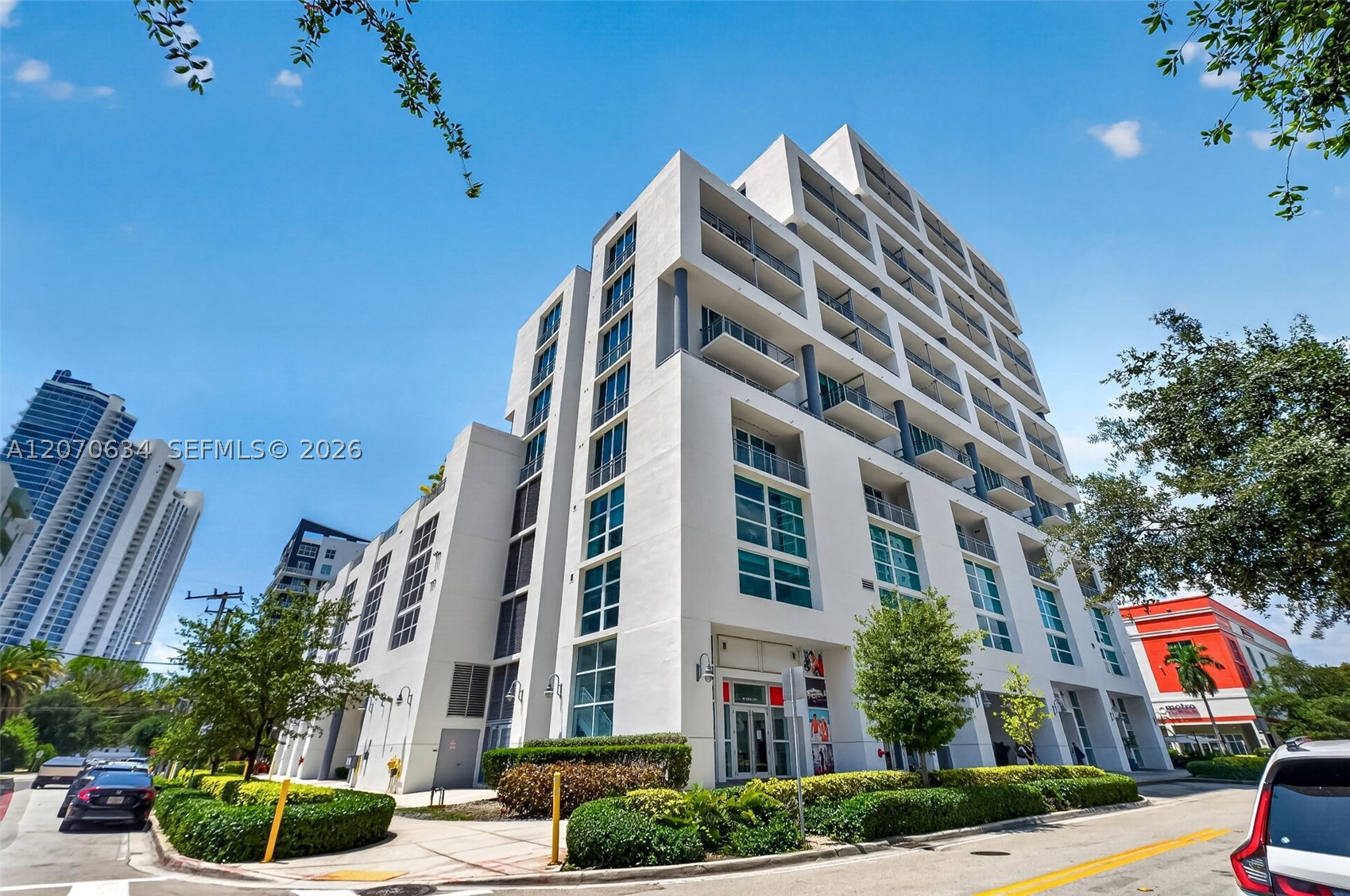350 NE 24th St #609