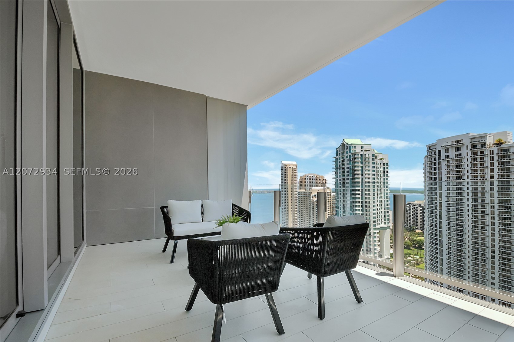 image Aston Martin Residences11