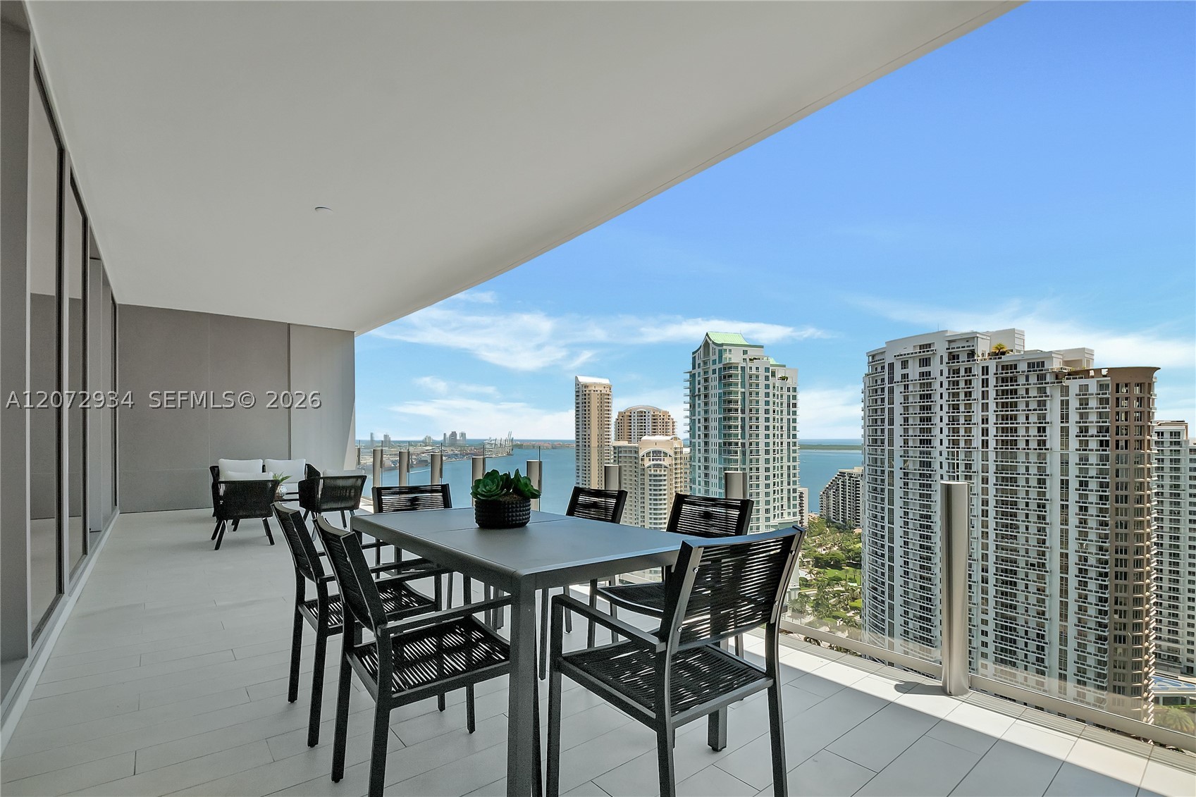 image Aston Martin Residences14
