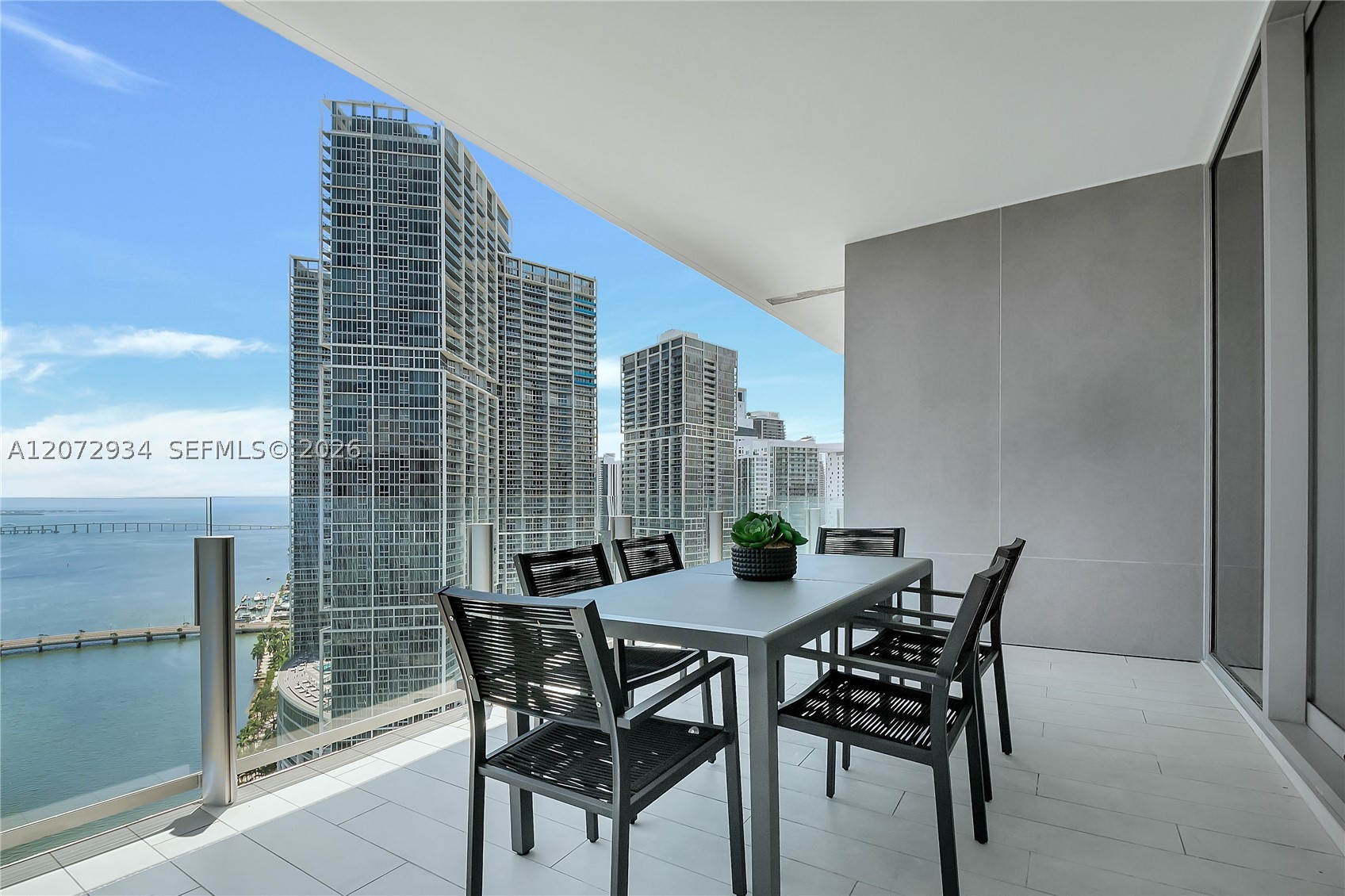 image Aston Martin Residences15
