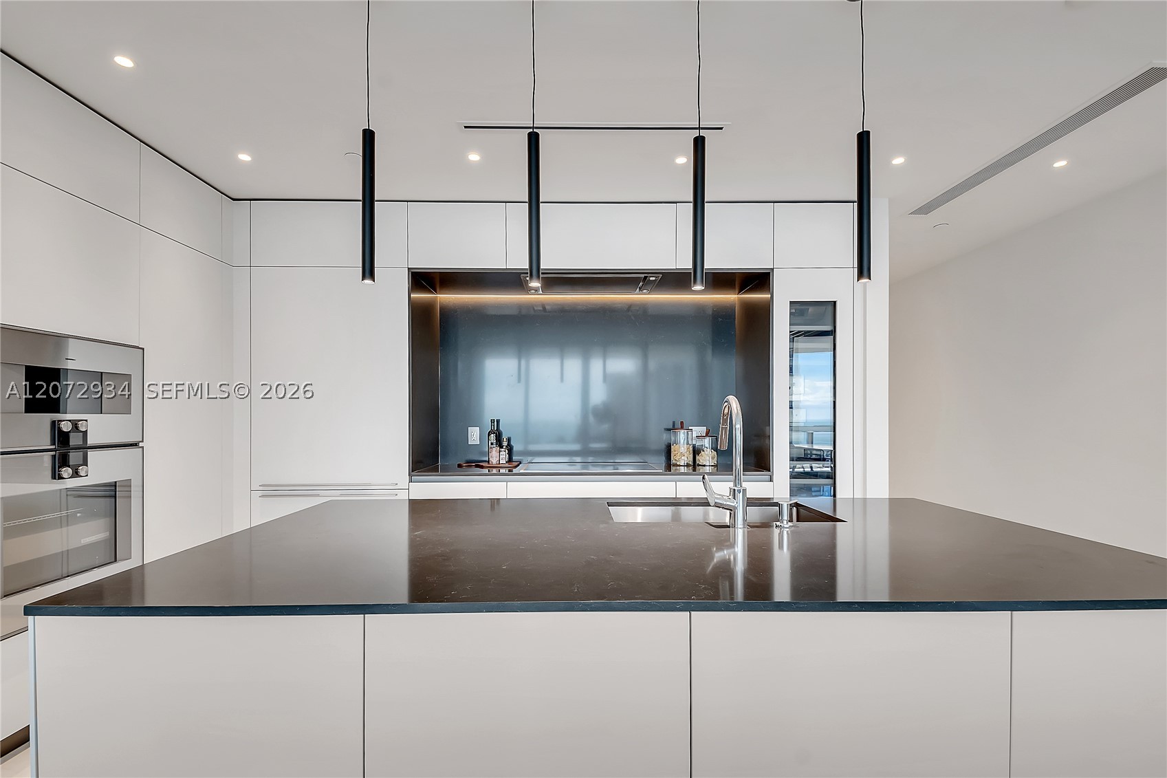 image Aston Martin Residences18