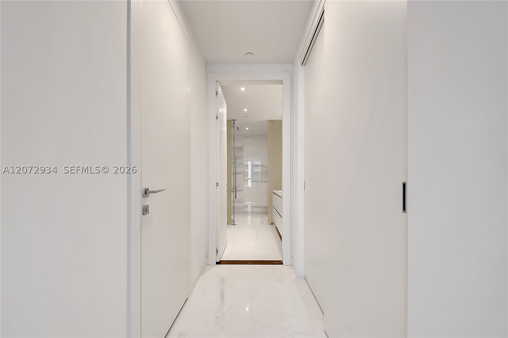 image Aston Martin Residences27