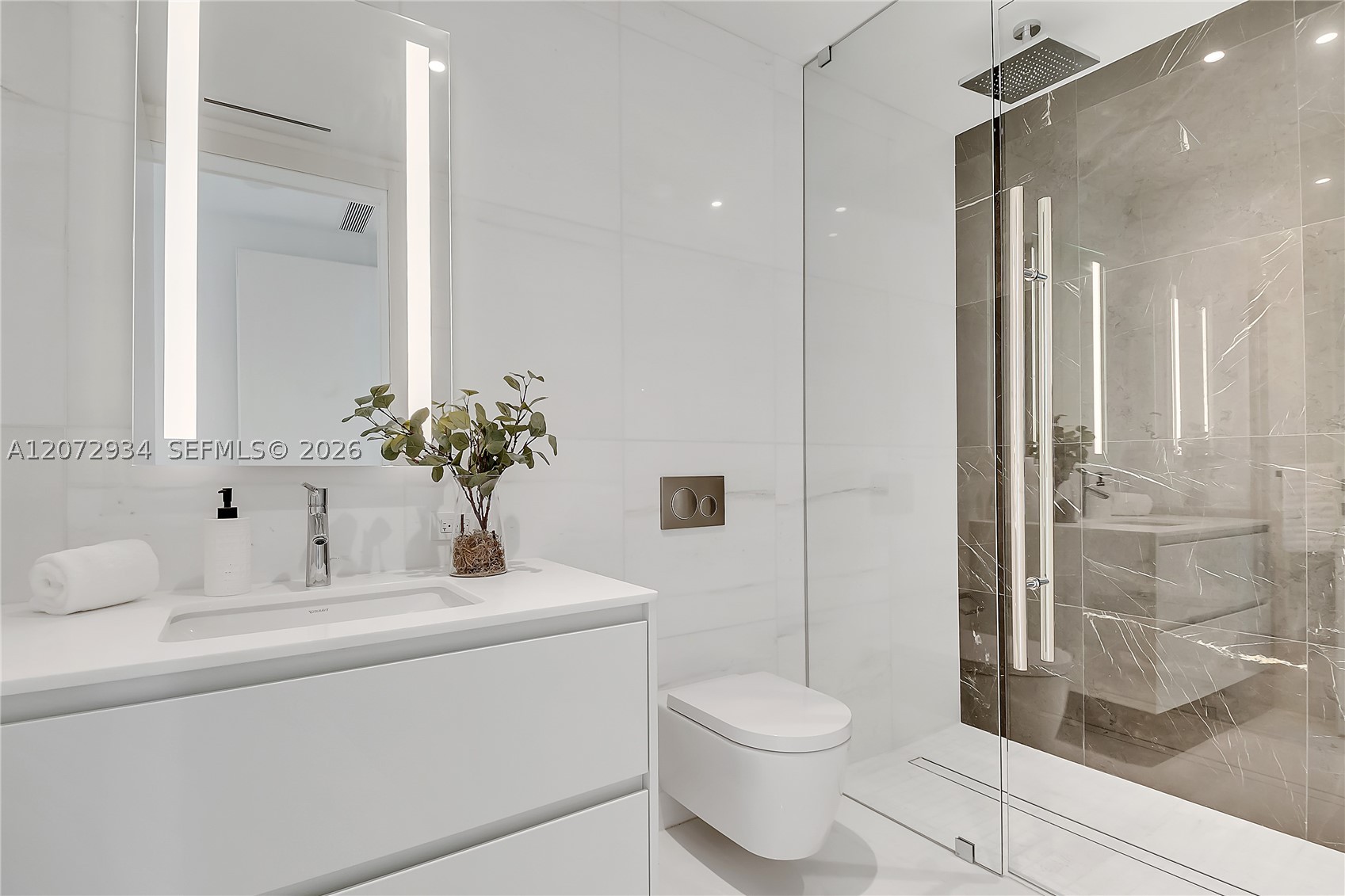 image Aston Martin Residences33