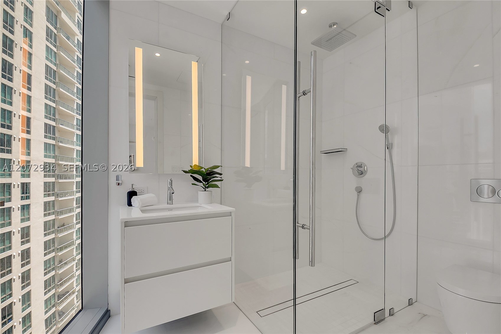 image Aston Martin Residences36