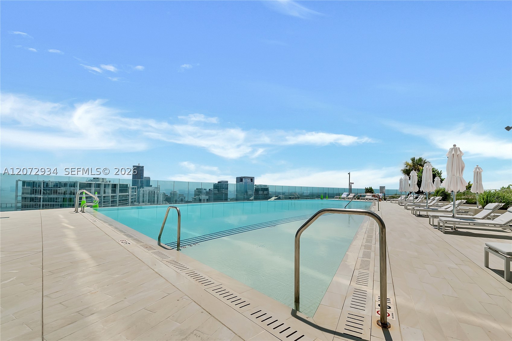 image Aston Martin Residences40
