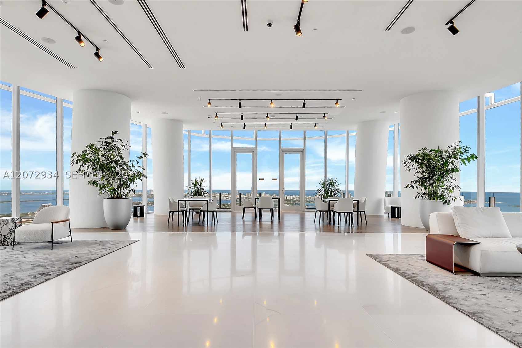 image Aston Martin Residences44