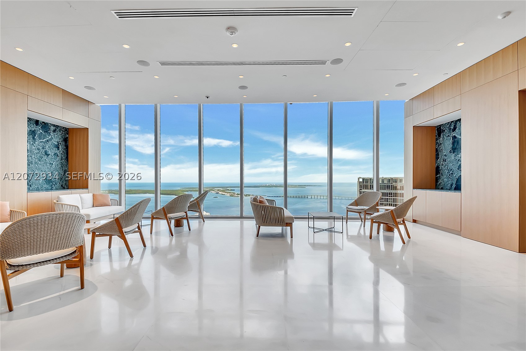 image Aston Martin Residences48