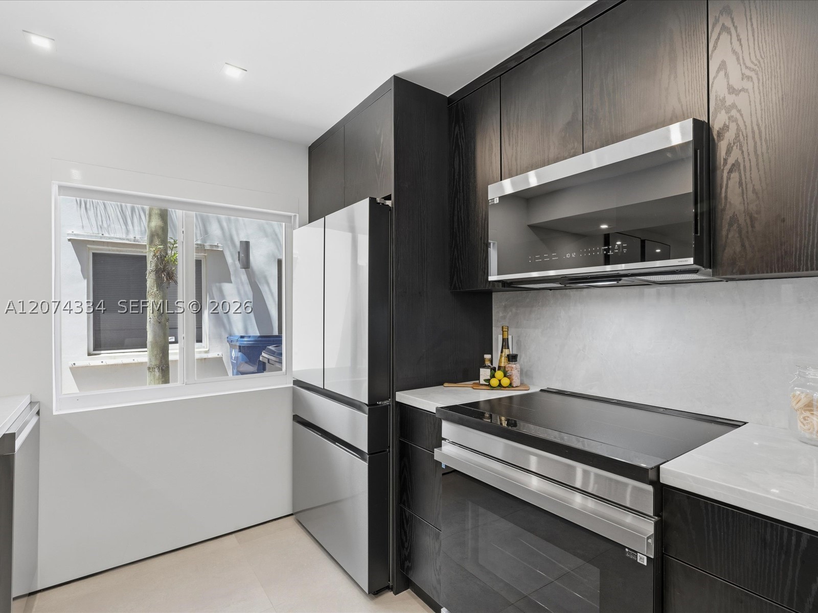 2945 Bridgeport Ave #E Coconut Grove, FL 33133