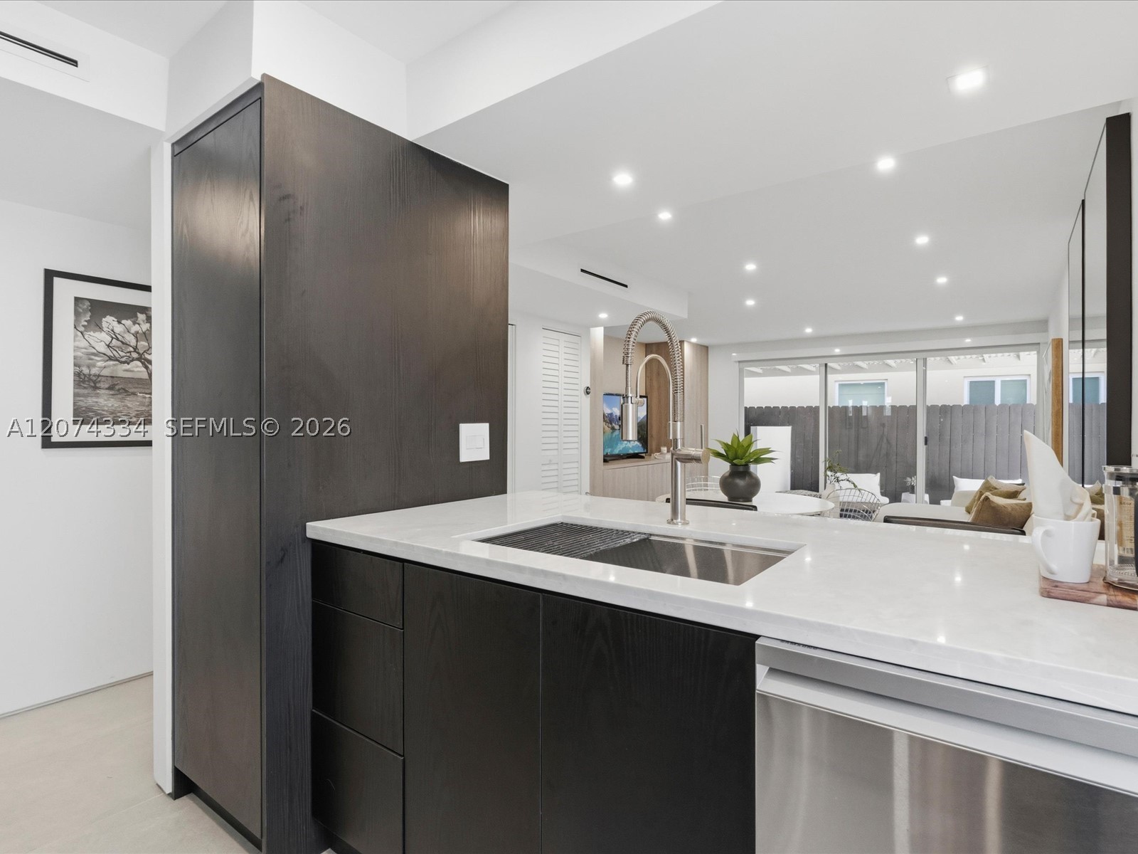 2945 Bridgeport Ave #E Coconut Grove, FL 33133