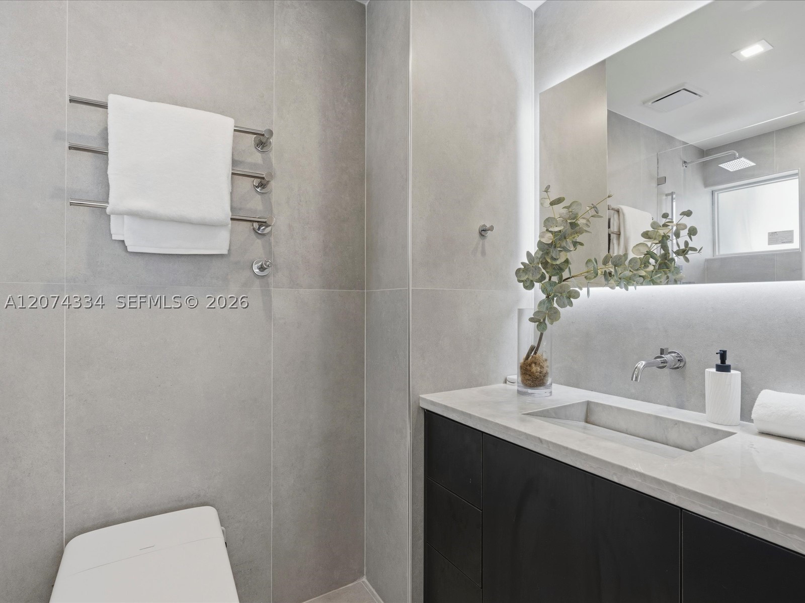 2945 Bridgeport Ave #E Coconut Grove, FL 33133