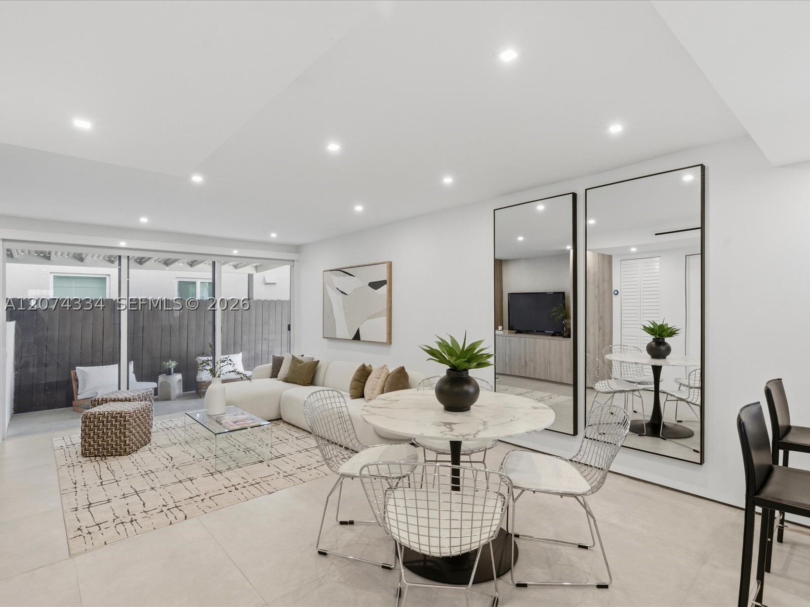 2945 Bridgeport Ave #E Coconut Grove, FL 33133