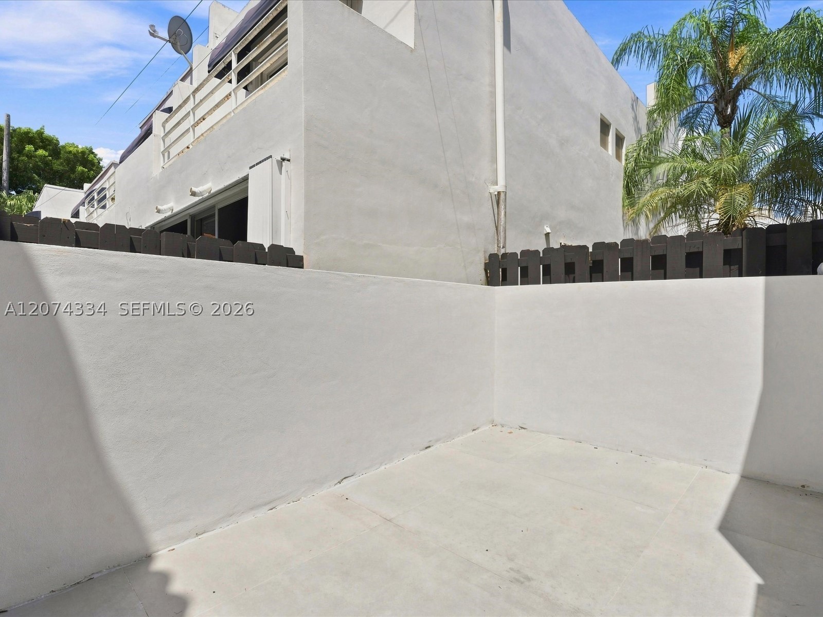 2945 Bridgeport Ave #E Coconut Grove, FL 33133
