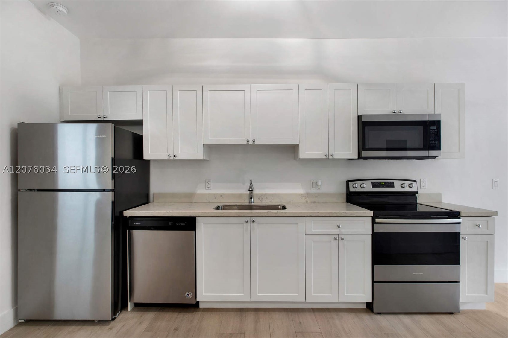 624 Santander Ave #1