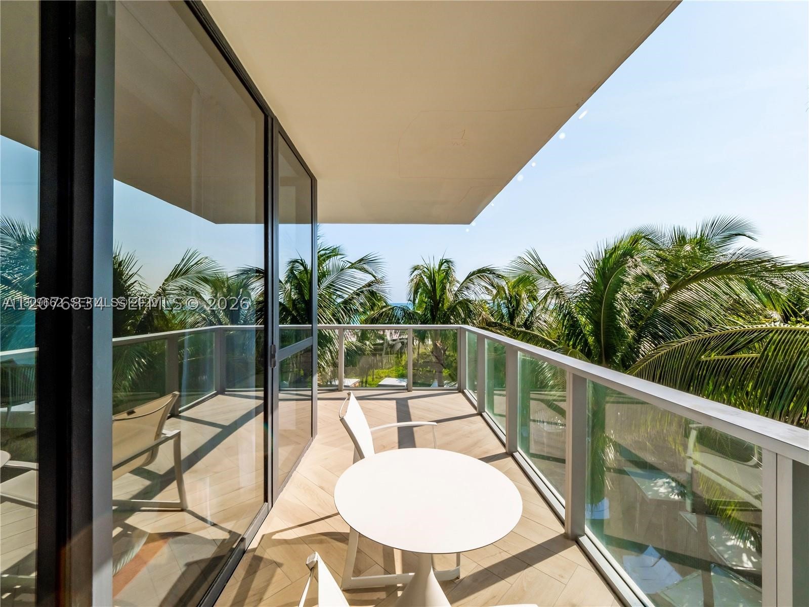 2201 Collins Ave #428 Miami Beach, FL 33139