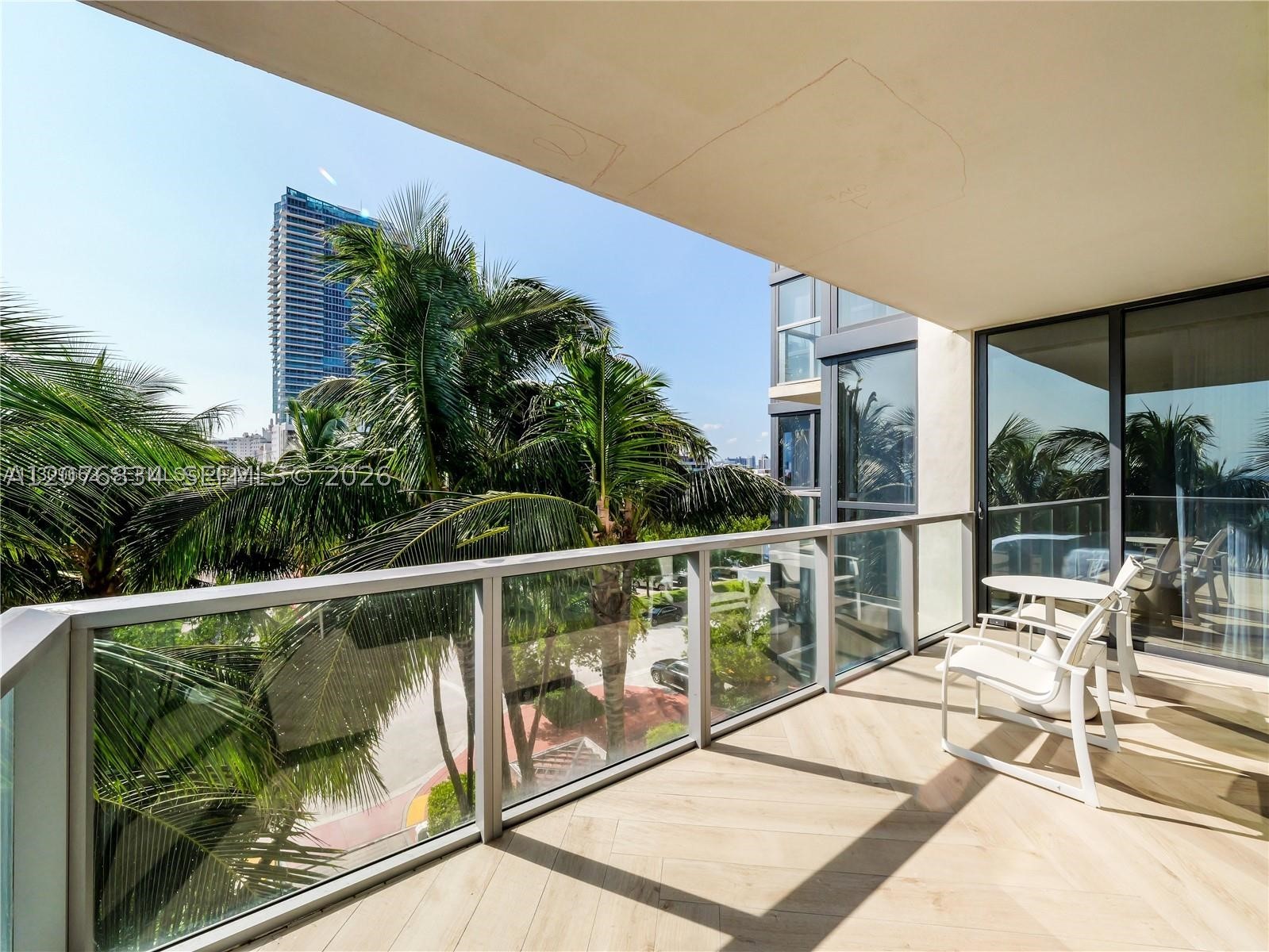 2201 Collins Ave #428 Miami Beach, FL 33139