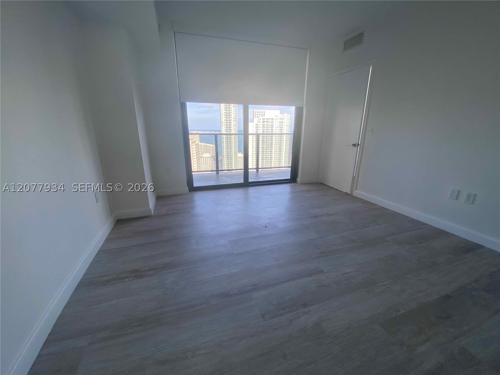 image Brickell Heights East21