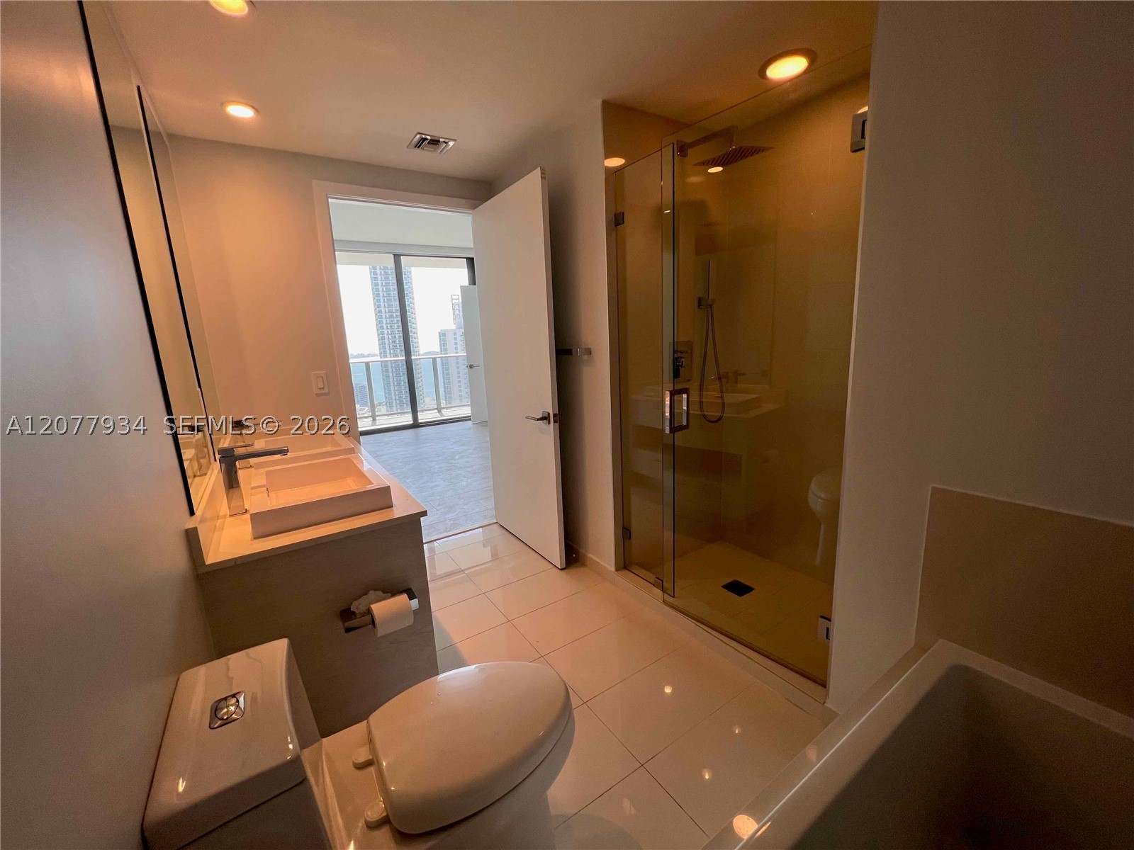image Brickell Heights East25