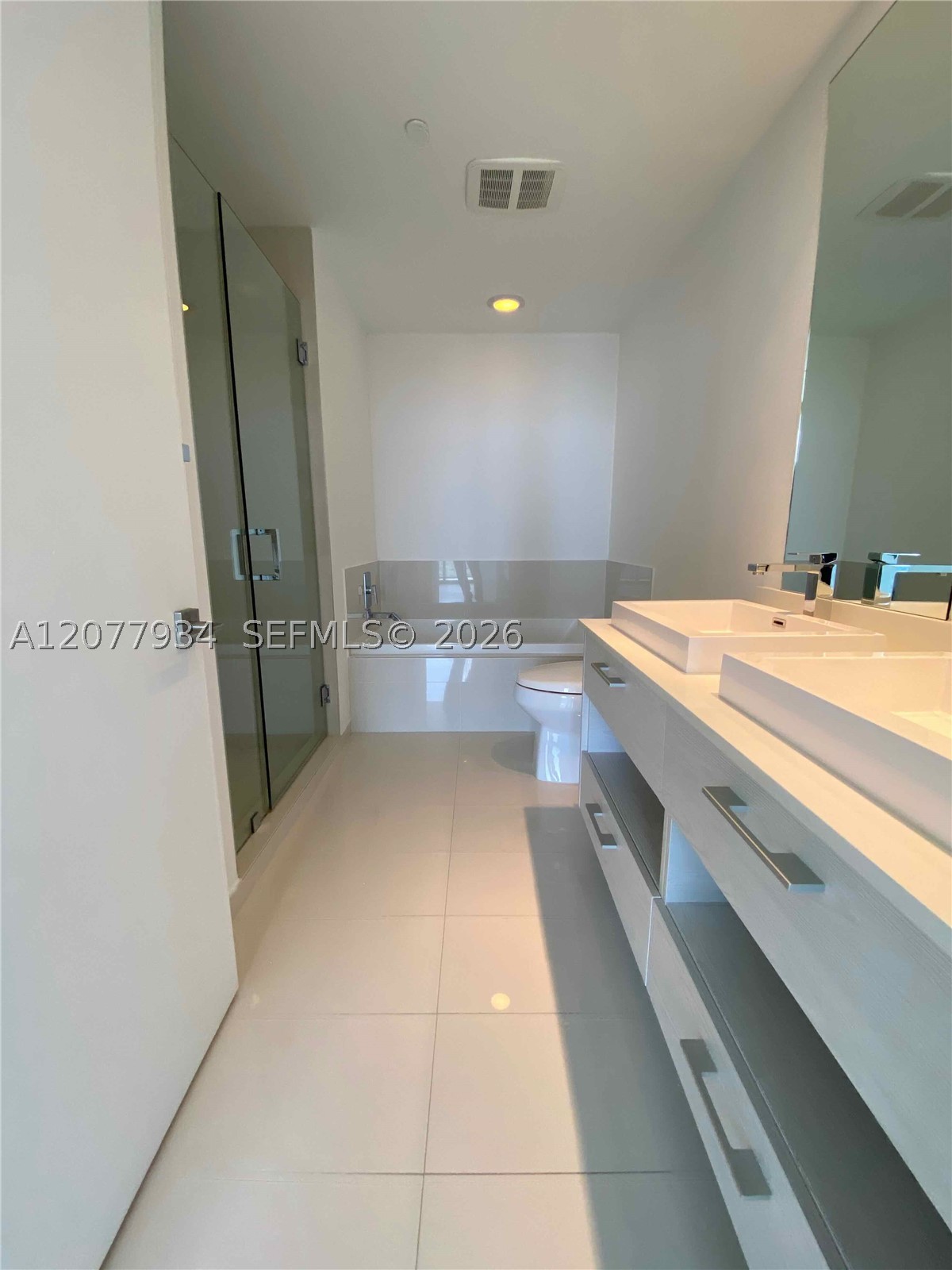 image Brickell Heights East28