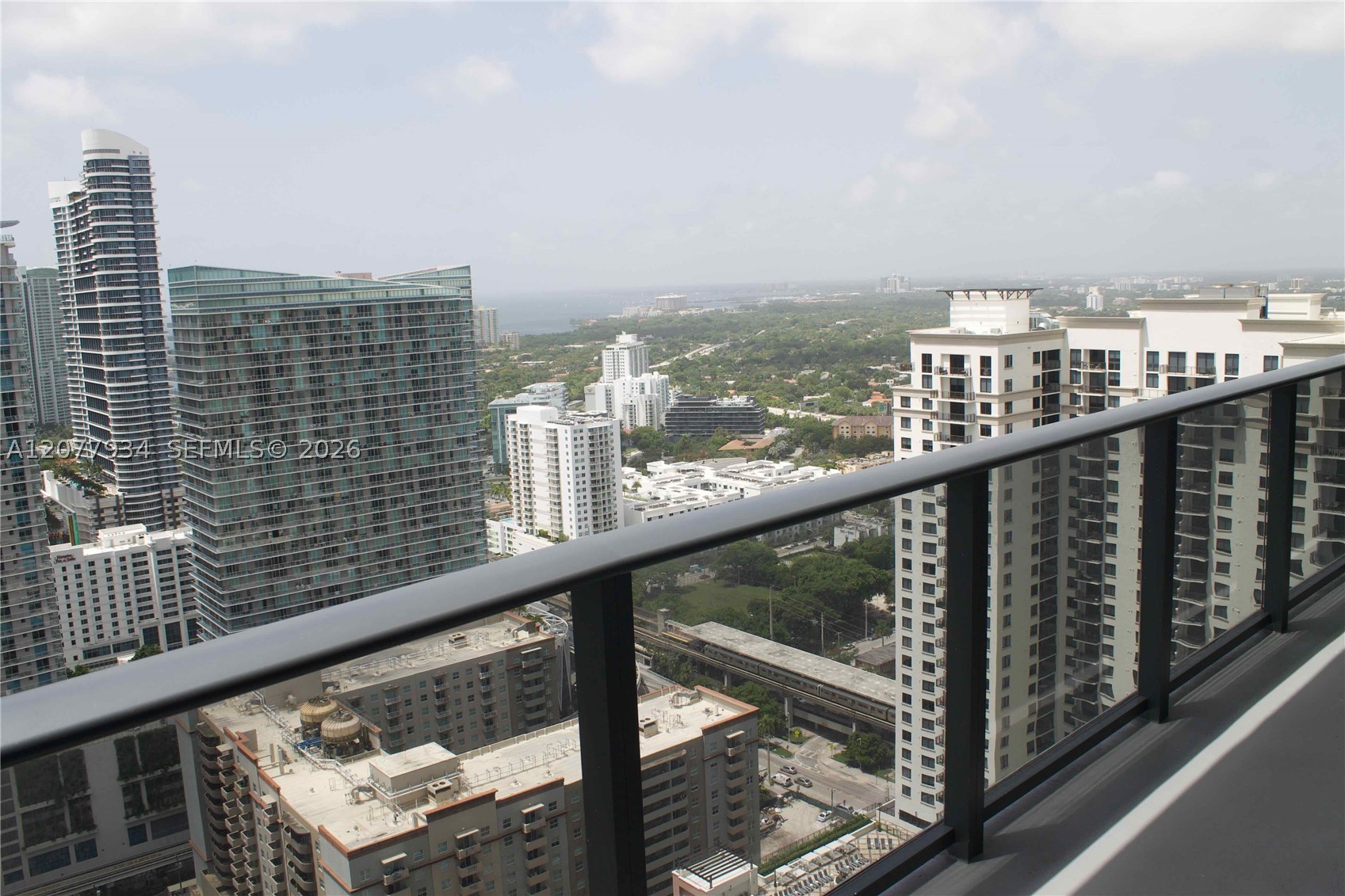 image Brickell Heights East43