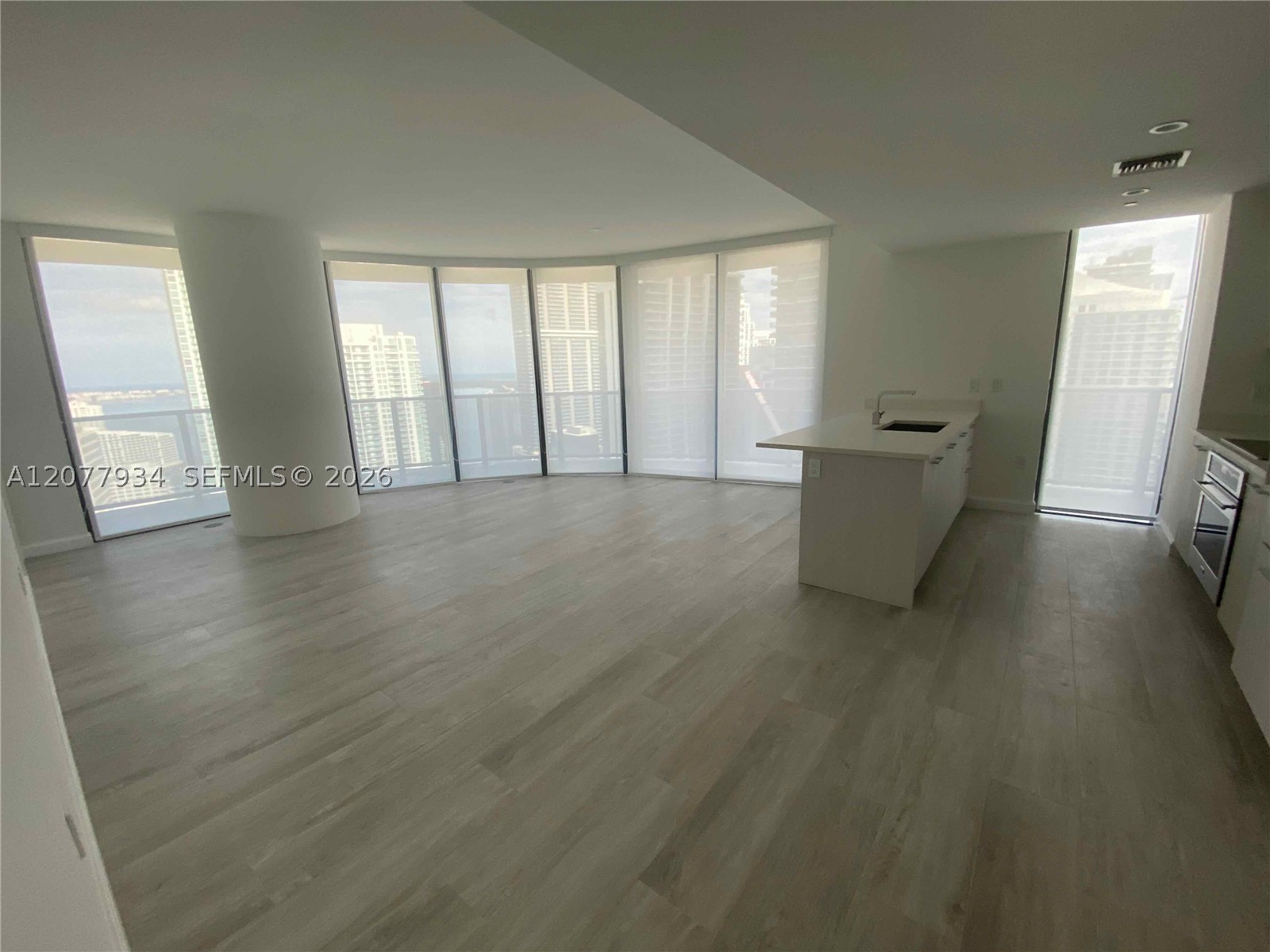 image Brickell Heights East8