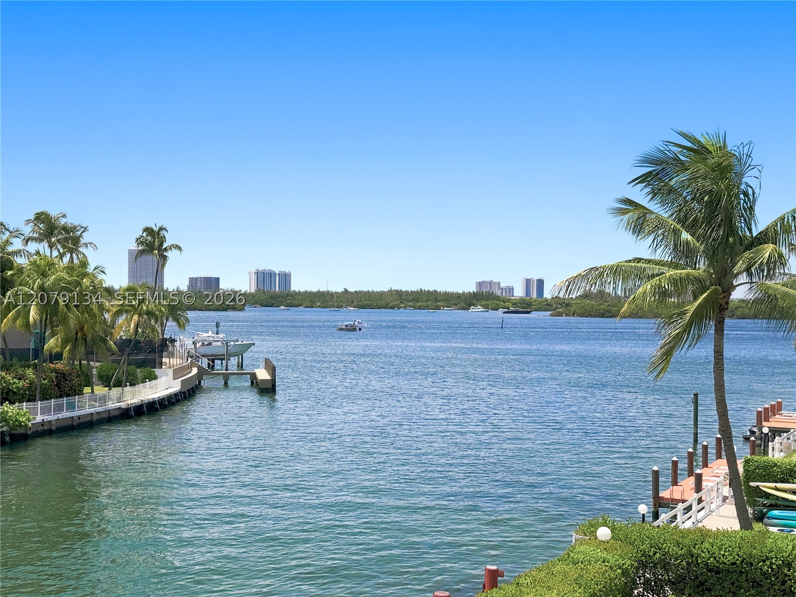 10180 W Bay Hbr Dr #3A Bay Harbor Islands, FL 33154