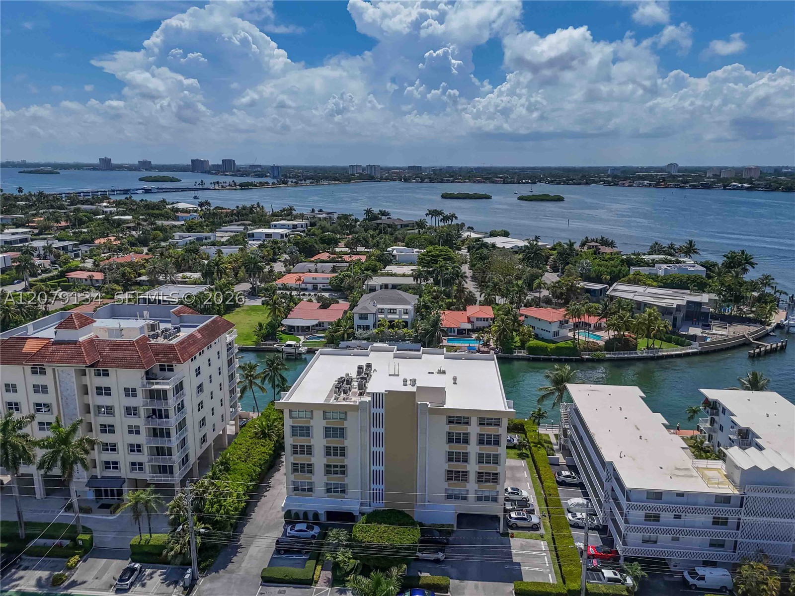 10180 W Bay Hbr Dr #3A Bay Harbor Islands, FL 33154