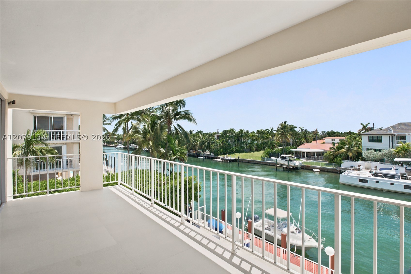 10180 W Bay Hbr Dr #3A Bay Harbor Islands, FL 33154