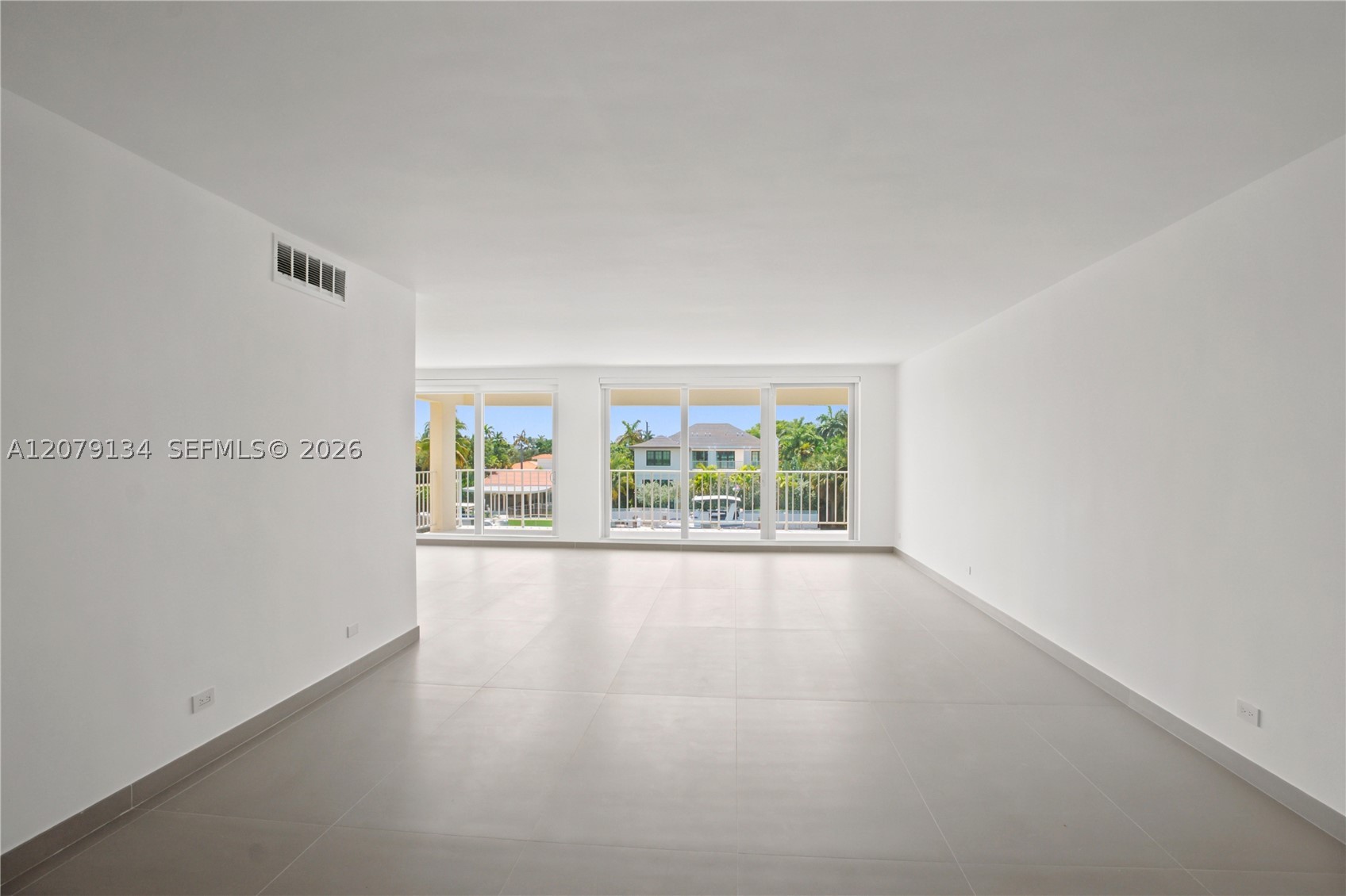 10180 W Bay Hbr Dr #3A Bay Harbor Islands, FL 33154
