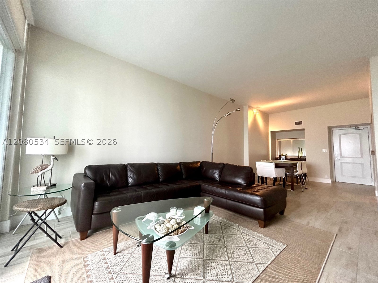 image Arlen House East11