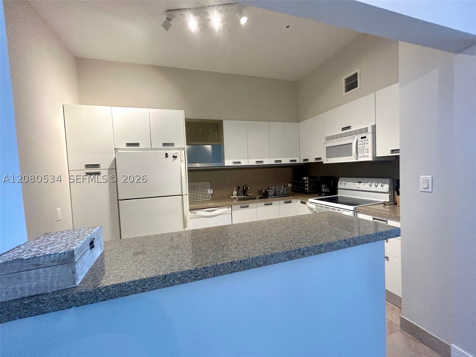 image Arlen House East19
