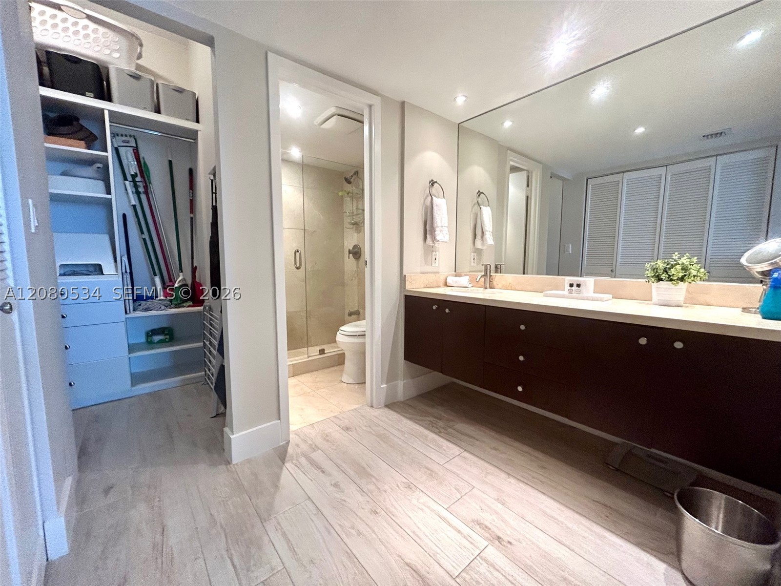 image Arlen House East27