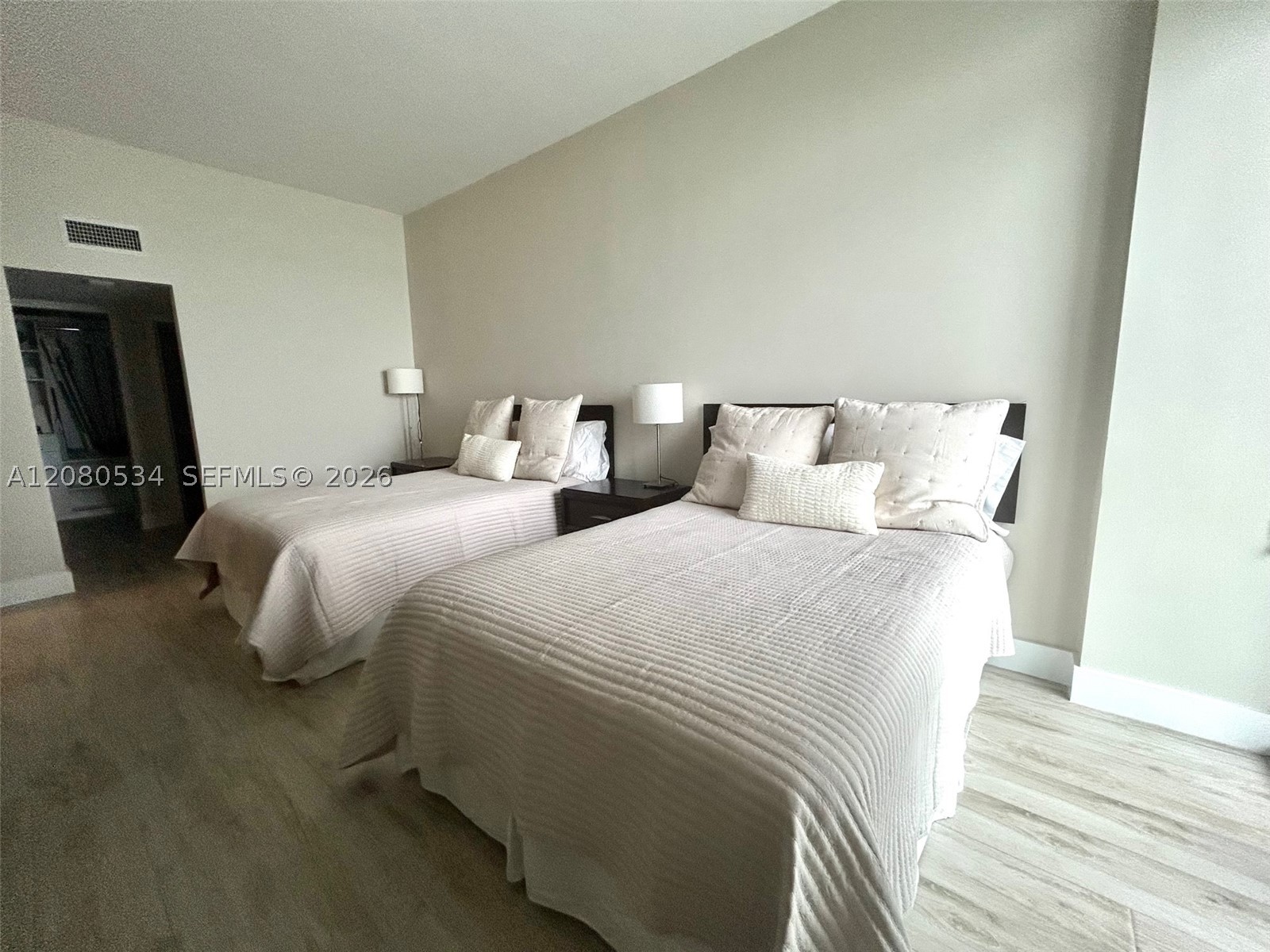 image Arlen House East29
