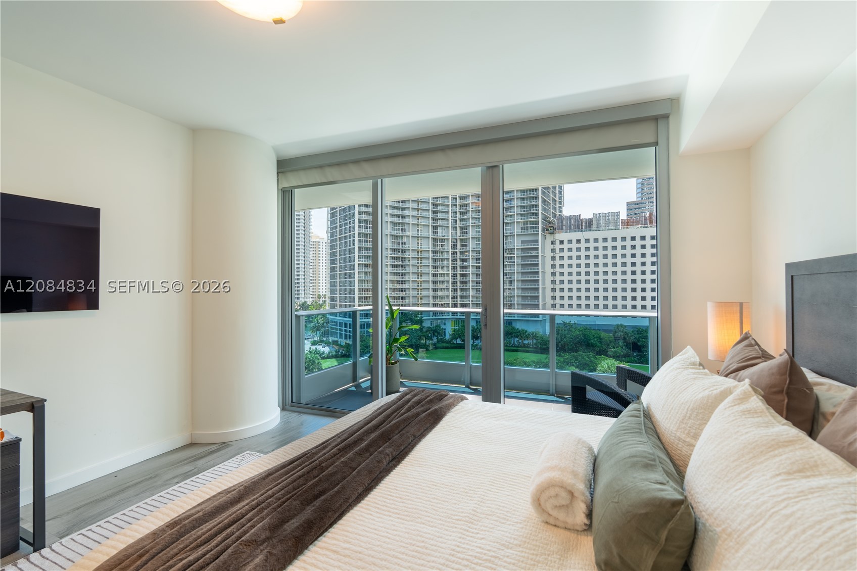 image Epic Residences12