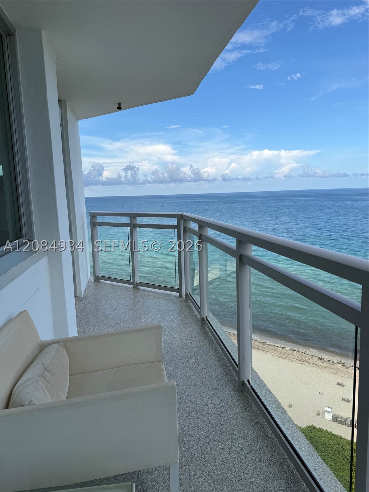 7135 SE Collins Ave #1806